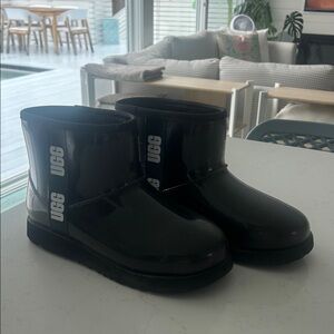 UGGs black gloss boots